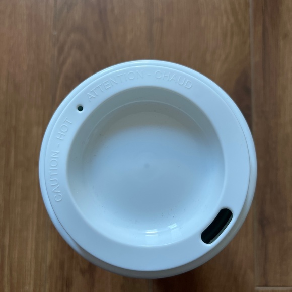 Starbucks color changing cup - Picture 2 of 5